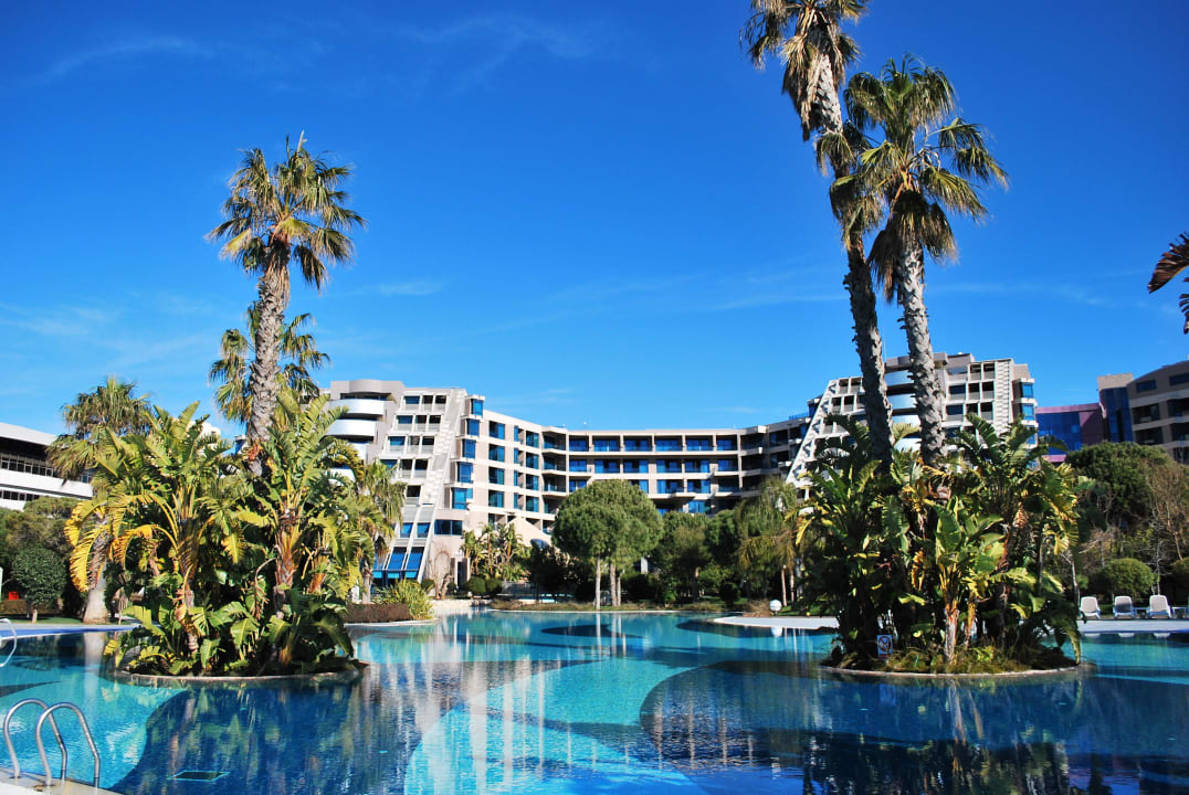 Hotel building with swimming pool Susesi Luxury Resort