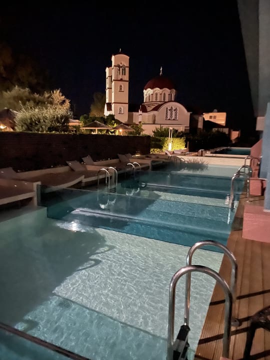 Pool Harmony Boutique Resort