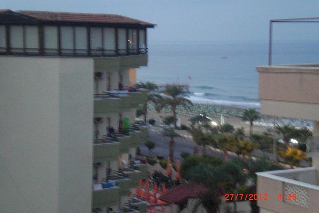 Blick von Zimmer auf den Strand Blue Diamond Alya