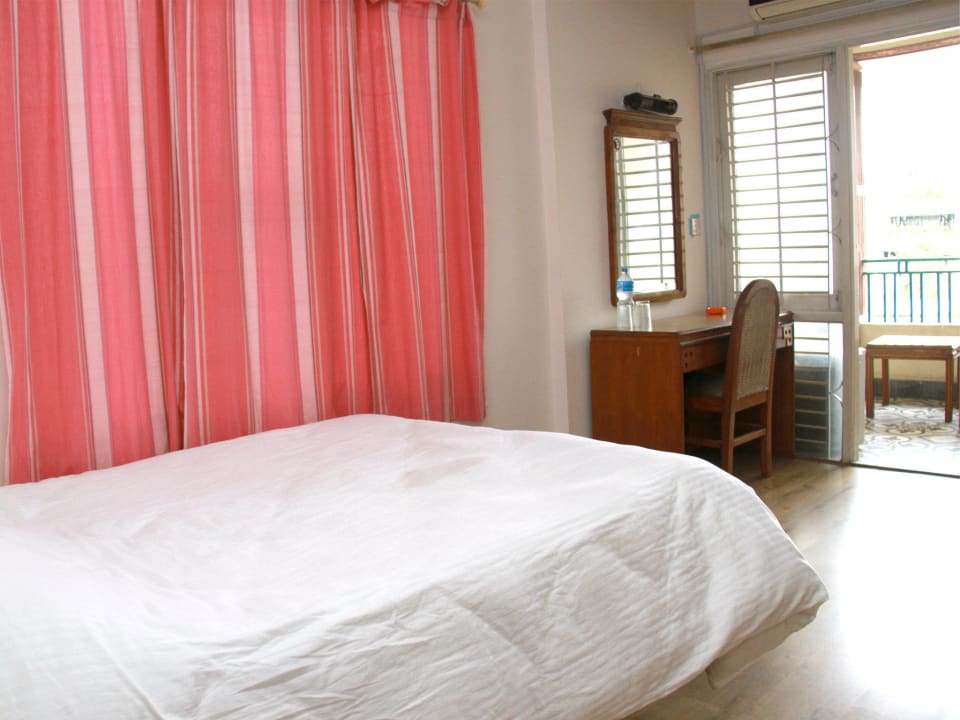 Deluxe Single Room Trekkers Home