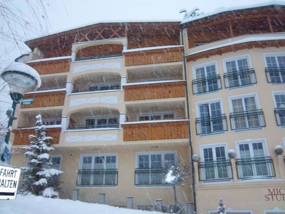Blick auf das Hotel Wellnessresort Vier Jahreszeiten
