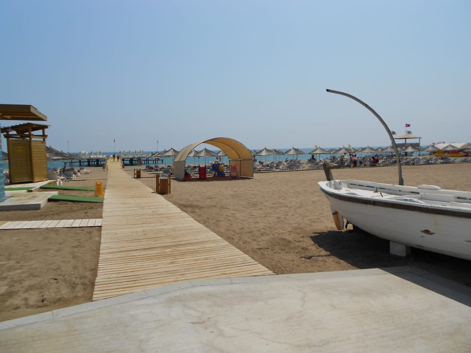 Strand und Seeterrasse Hotel Baia Lara