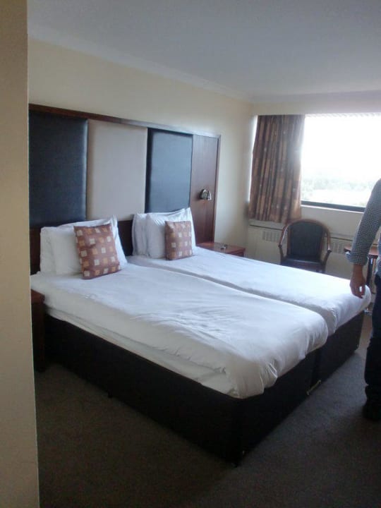 Zimmer 6. Etage Erskine Bridge Hotel