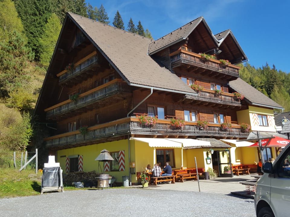 Außenansicht Erlebnisgasthof Moasterhaus