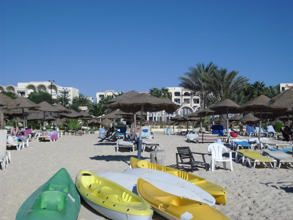Schöner leerer Strand Hotel Paradis Palace