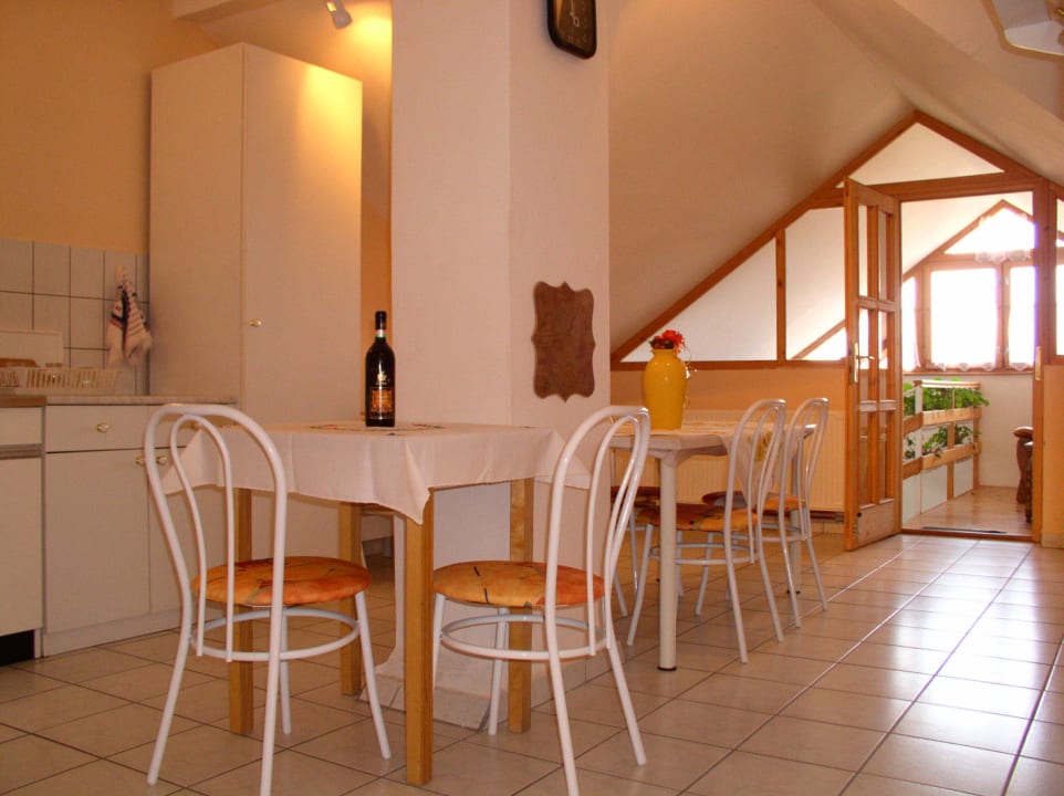 Esszimmer in der obersten Etage Julia Villa