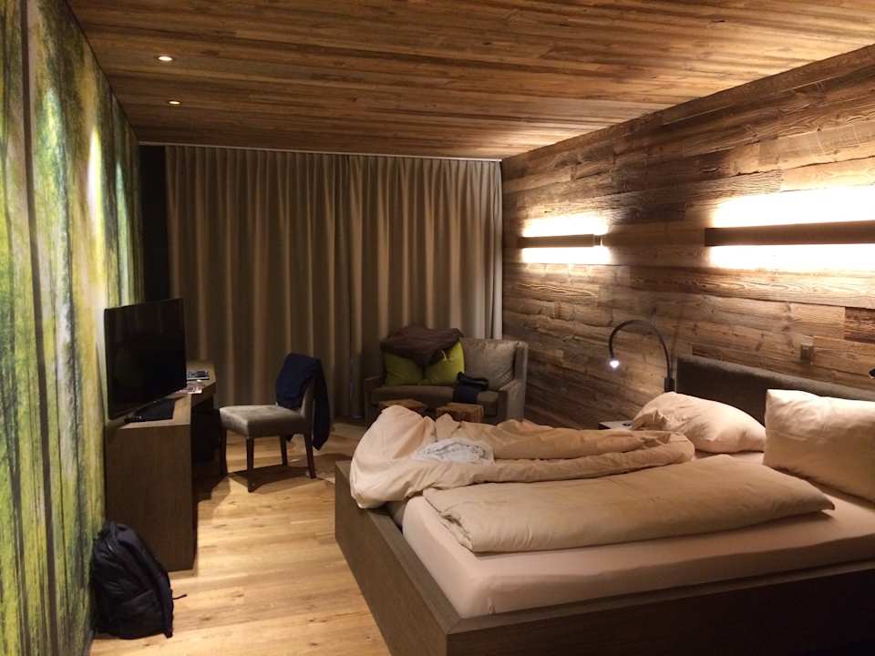 Zimmer Riverside Hotel