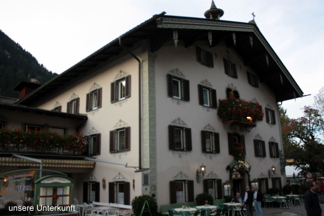               Das Haupthaus Hotel Neue Post