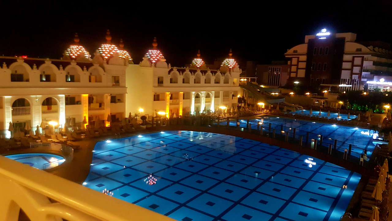 Pool Oz Hotels Side Premium