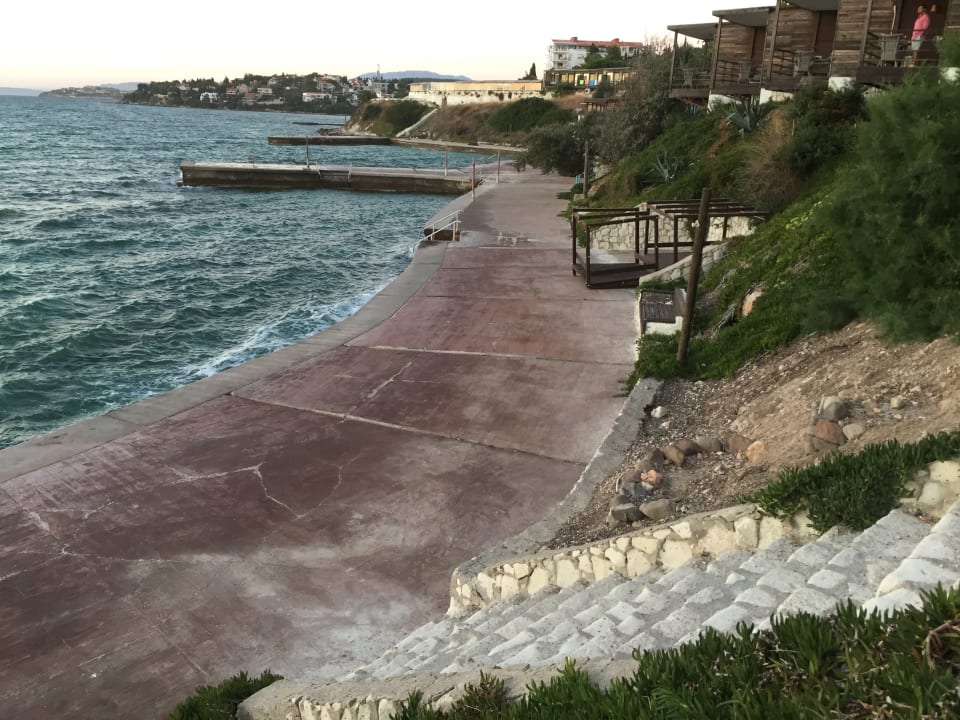 Strand Hotel Ceshme Plus