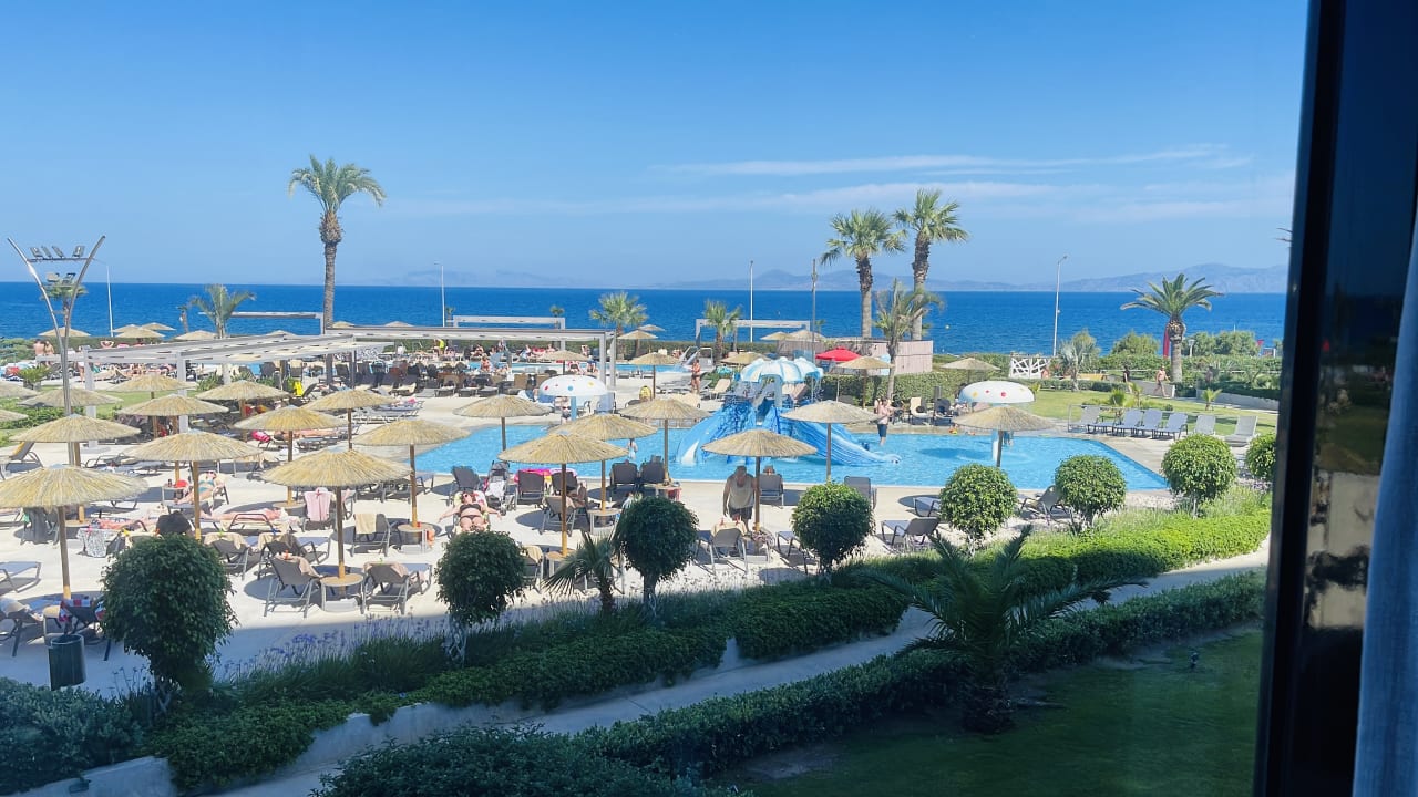 Ausblick Akti Imperial Deluxe Resort & Spa Dolce by Wyndham