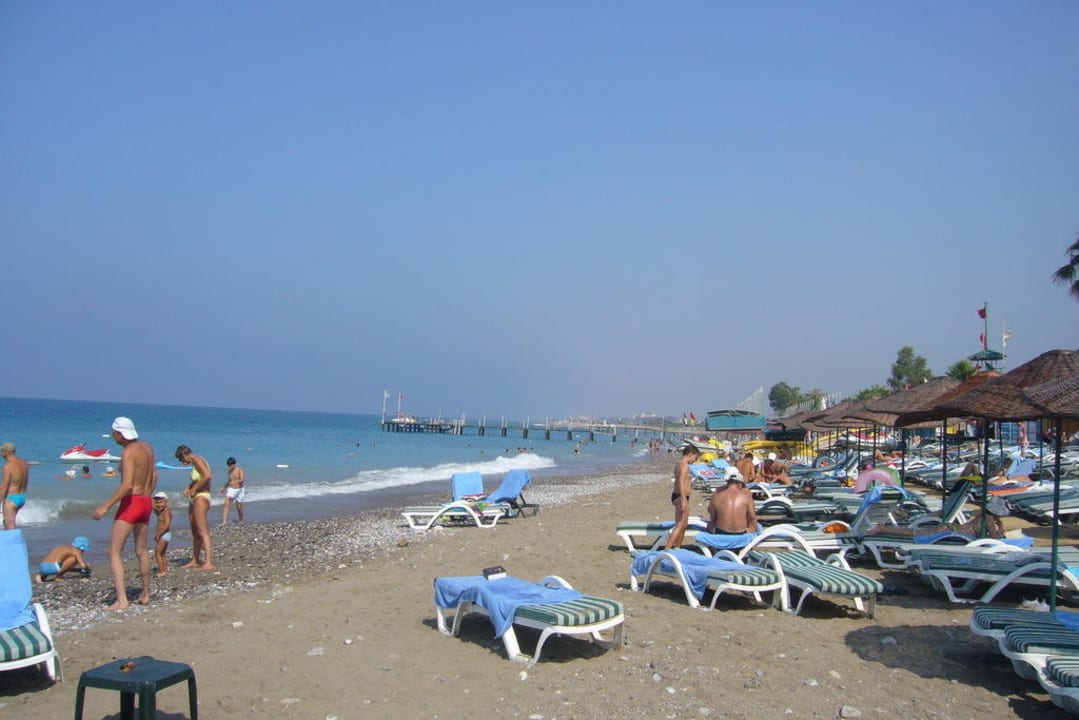 Strand mit den kostenlosen Liegen Hotel Meryan