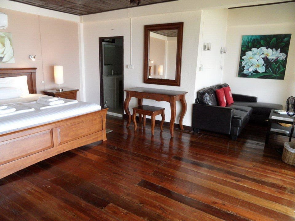 Beach House downstairs with lounge alcove Amber Sands Beach Resort