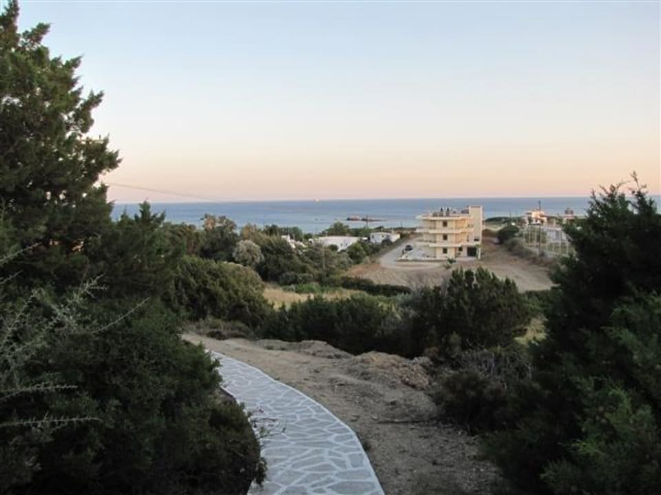 der Weg zum Strand Ekaterini Hotel