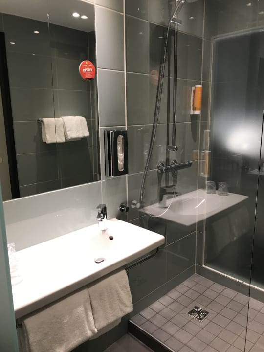 Zimmer Super 8 by Wyndham Munich City West