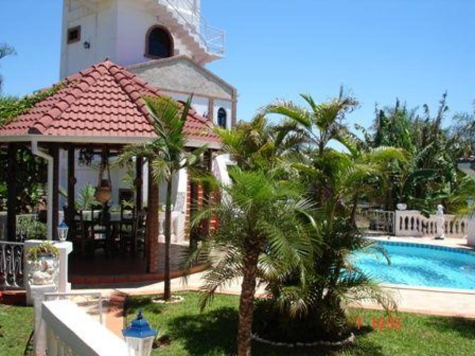 Poolanlage mit Turm auf der Topachi Ranch Topachi Ranch Hotel