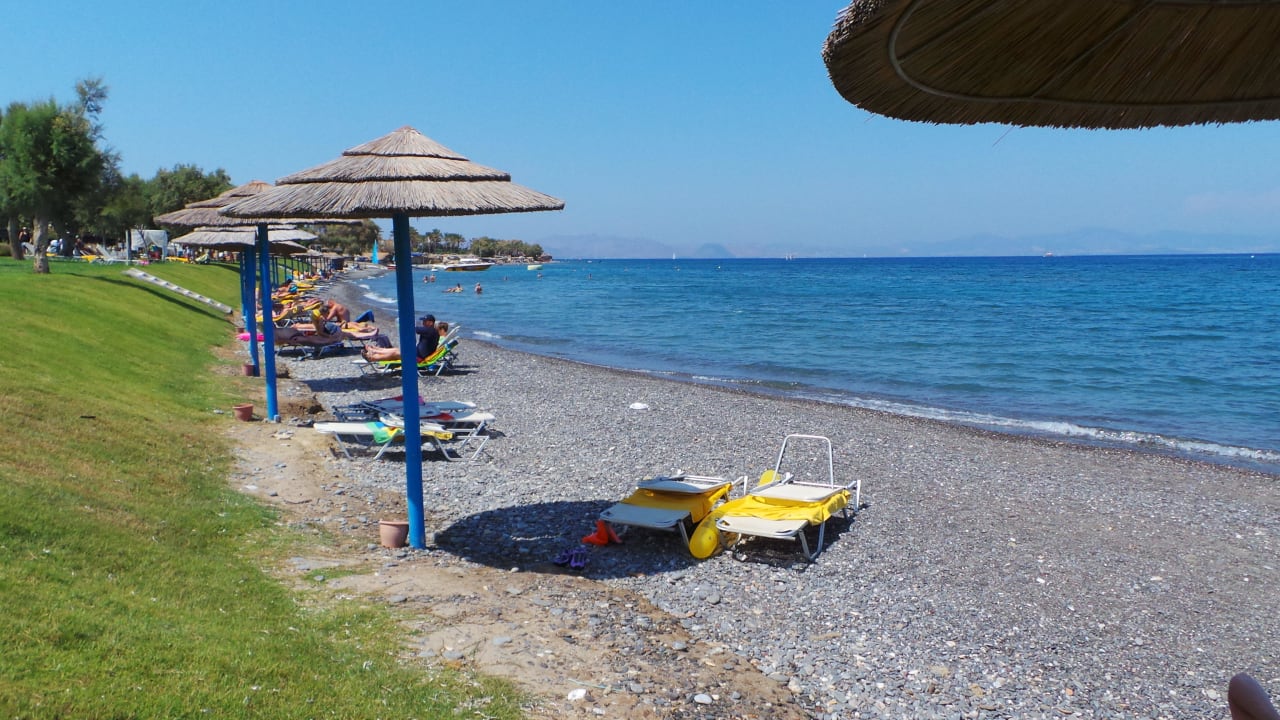 Wąska plaża  TUI BLUE Oceanis Beach and Spa Resort