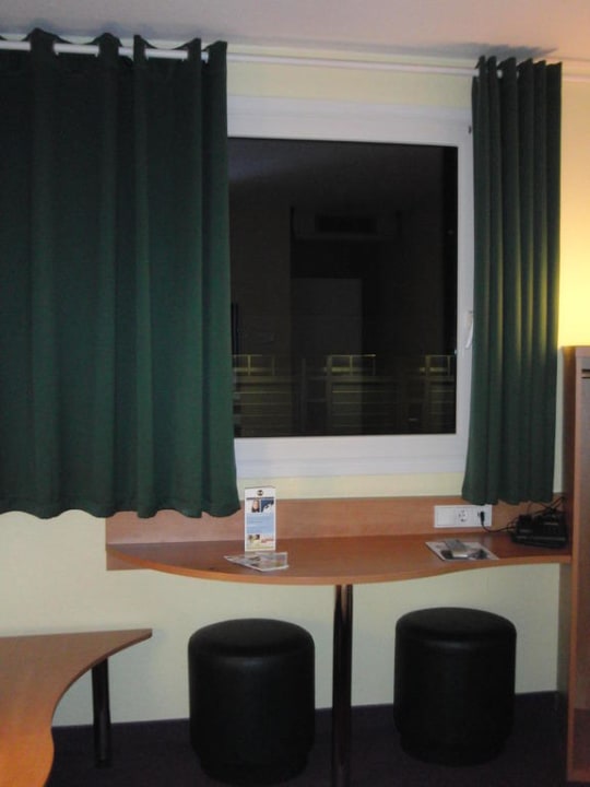 "Schreibtisch" B&B Hotel Hannover-Nord