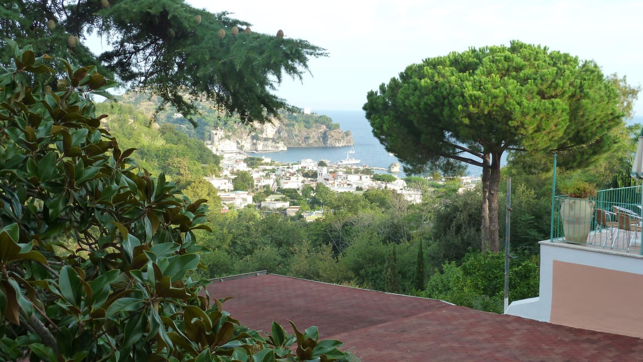 Blick auf Lacco Ameno Hotel La Pergola & Villa Flavio Ischia
