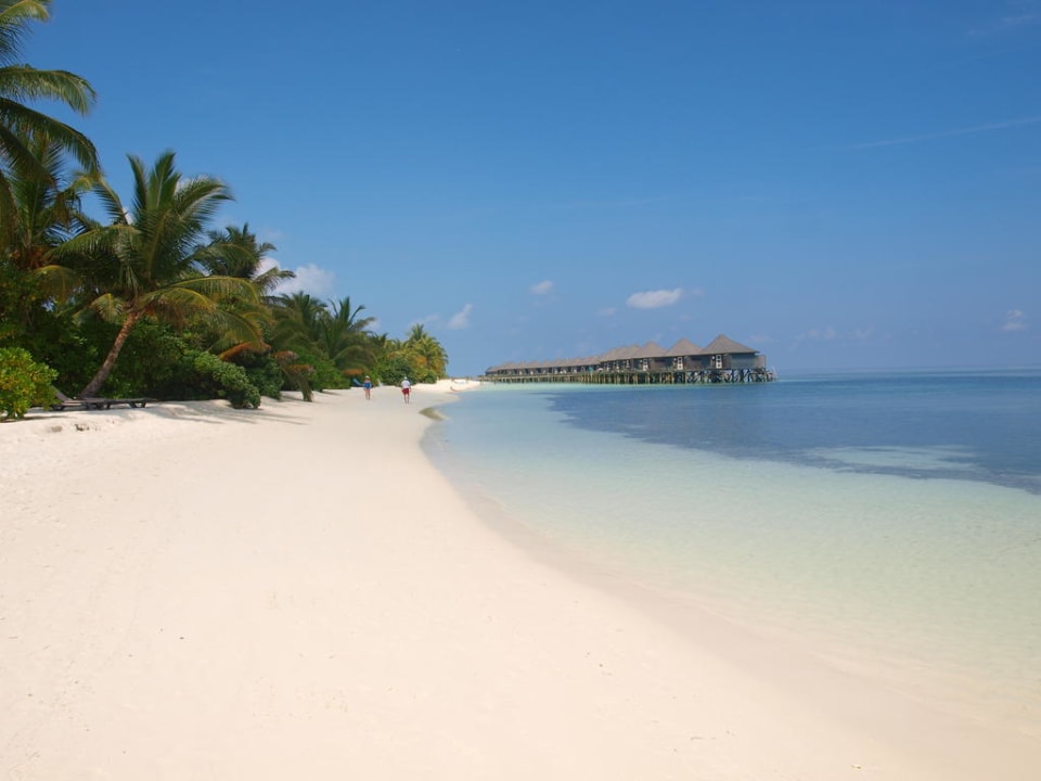 Blick vom Nordstrand auf die Wasserbungis Kuredu Island Resort & Spa