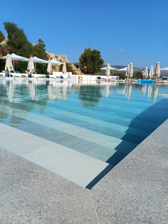 Pool Lindos Mare, Seaside Hotel