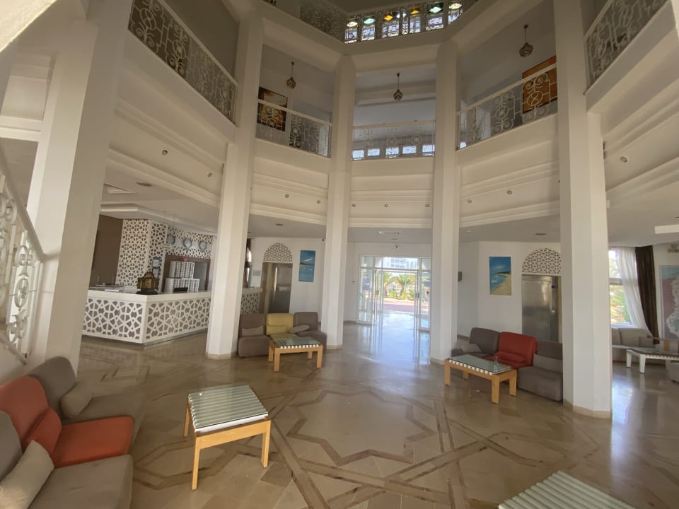 Lobby Hotel Neptunia Skanes