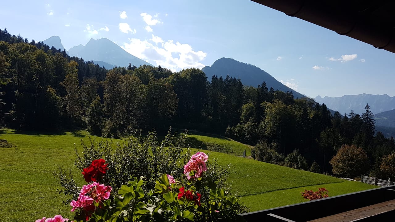  Ausblick  Alm- Wellnesshotel Alpenhof  Sch  nau K  nigssee