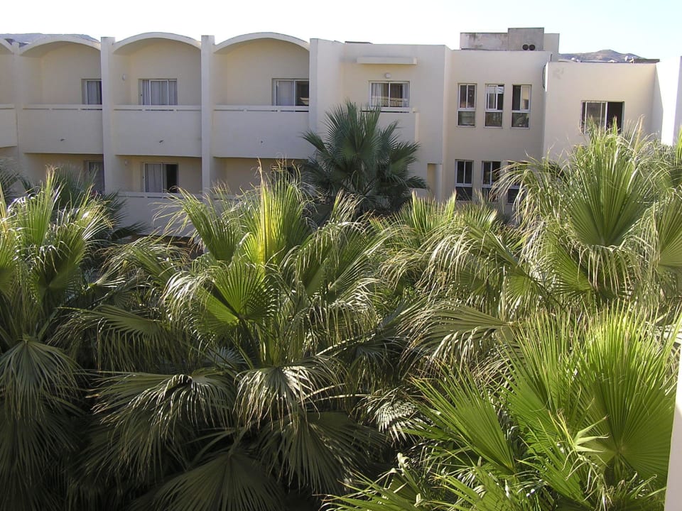 Innenhof eines Wohngebäudes Omar Khayam Resort & Aquapark