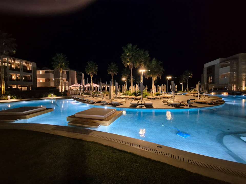 Außenansicht AMIRA Luxury Resort  Adults Only