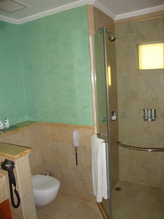 Toilette und Dusche Iberostar Selection Paraiso Maya Suites