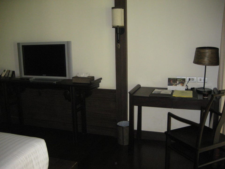 Schreibtisch / TV Hotel Bodhi Serene, Chiang Mai