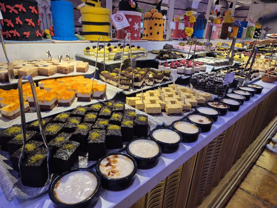 Gastro Kamelya Aishen Club