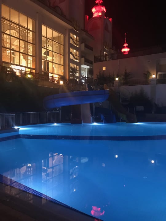 Pool Side Royal Palace Hotel & Spa