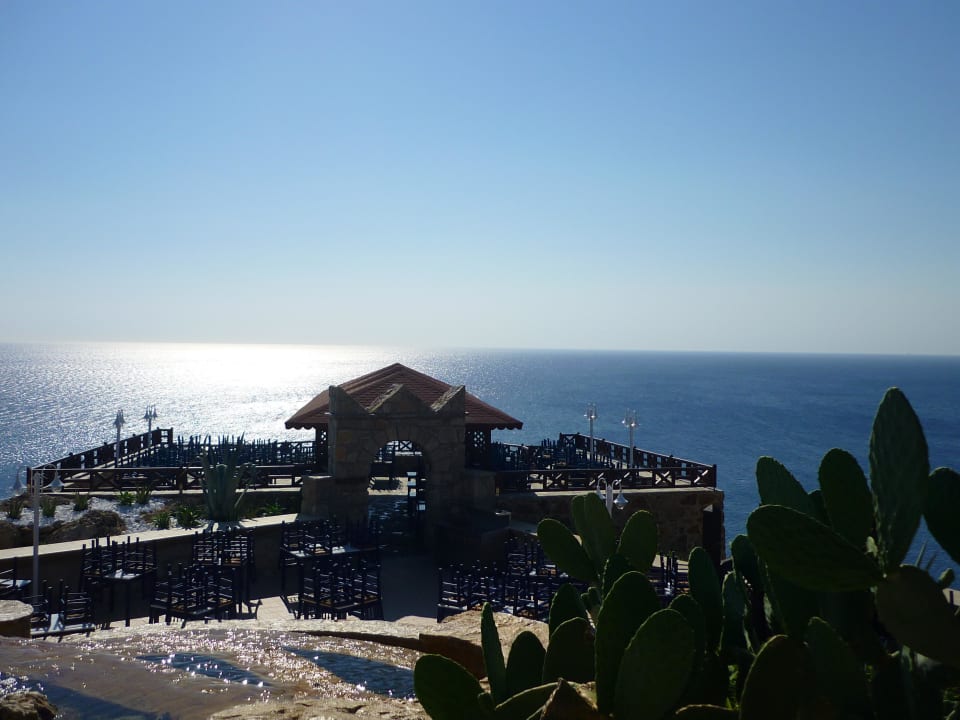 Ausblick über die Taverne Hotel Kalithea Horizon Royal