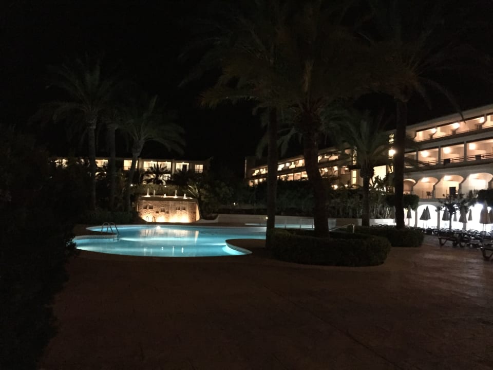 Außenansicht Hotel Beach Club Font de Sa Cala