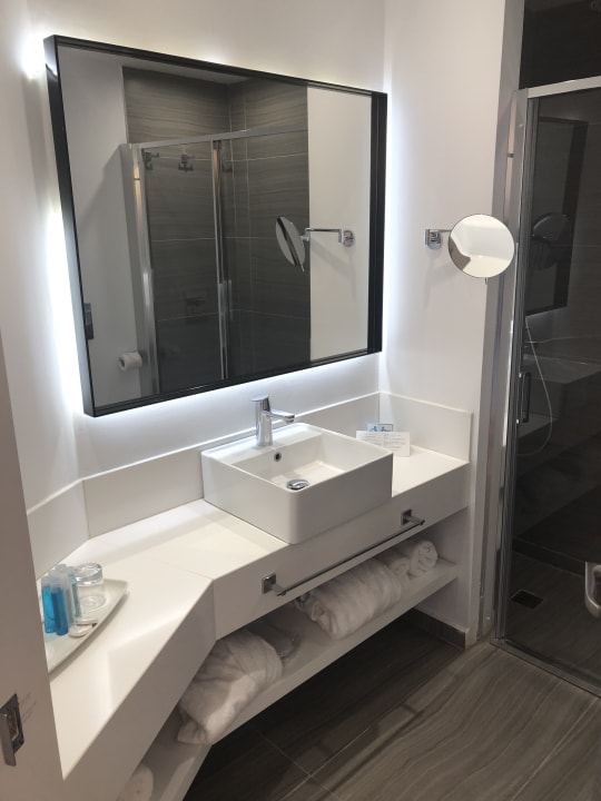 Zimmer Crystal Springs Beach Hotel