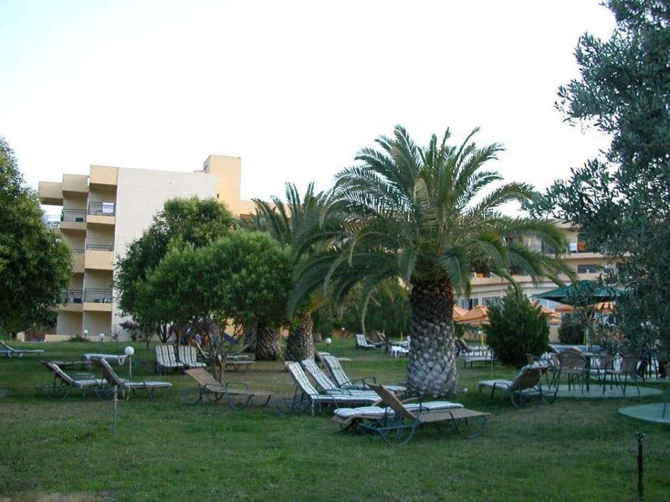 Myrina Beach Hotel Liegewiese am Pool Myrina Beach Hotel