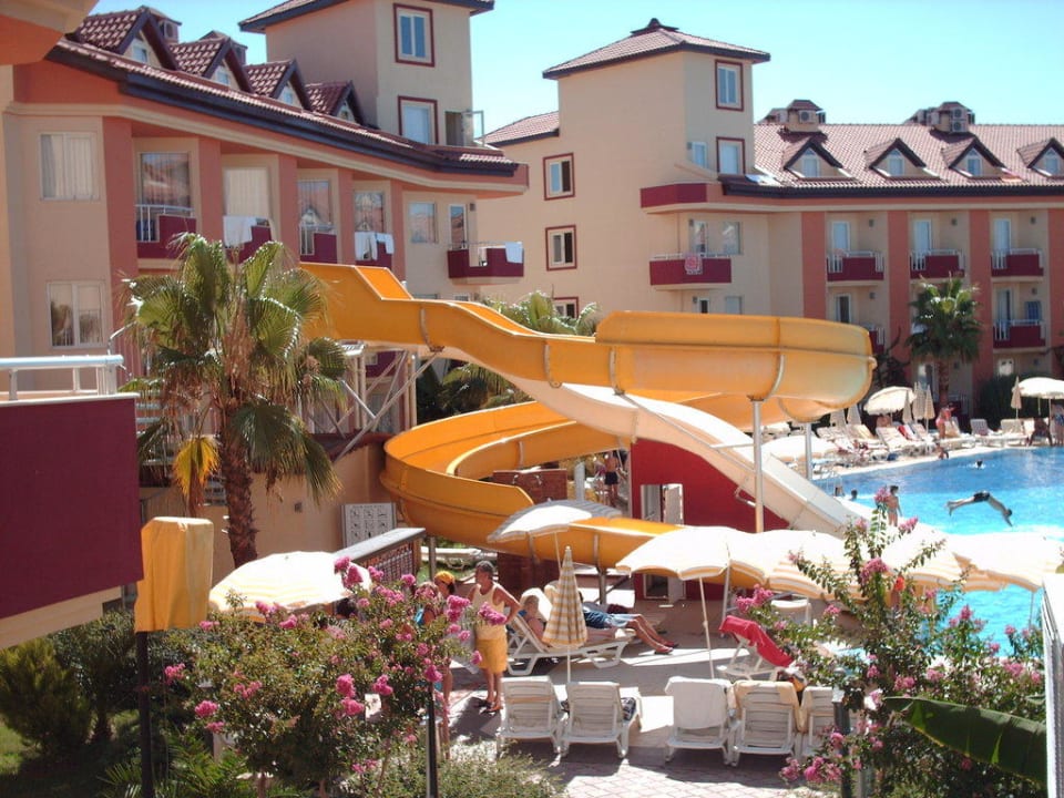 Pool und die Rutschen Hotel Orfeus Park