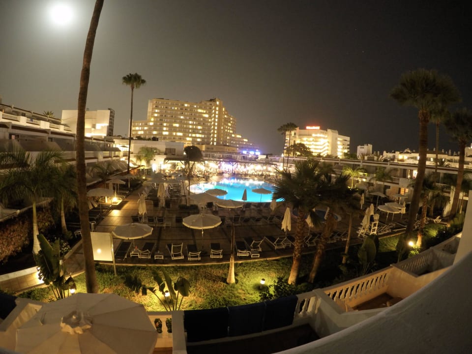 Pool bei Vollmond allsun Hotel Los Hibiscos