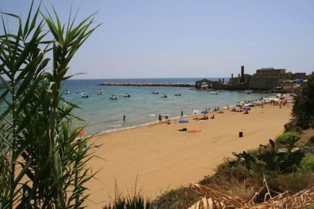 Spiaggia adiacente Hotel Don Giovanni