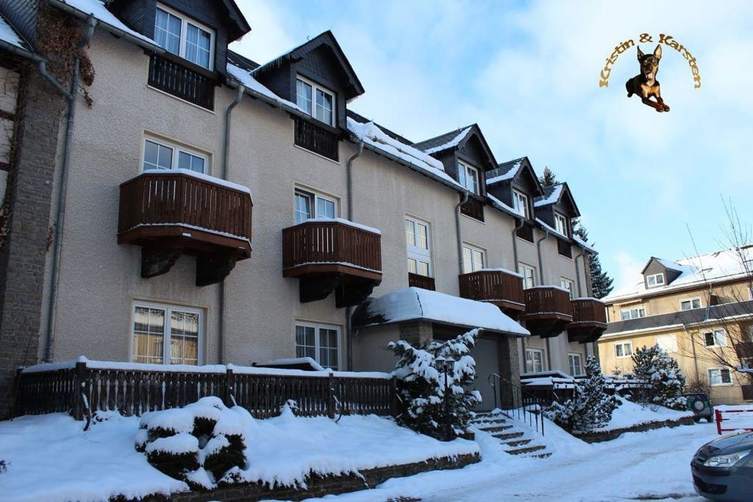 Seiteneingang Sonnenhotel Hoher Hahn