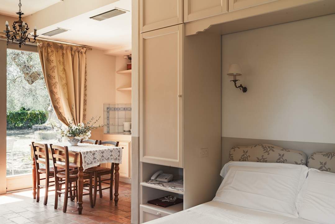 Zimmer Il Pignocco Country House