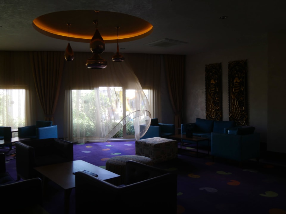 Ausschnitt der riesigen Lobby vom Royal Taj Mahal Royal Taj Mahal Hotel