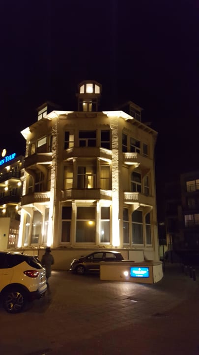 Hotel bei Nacht Golden Tulip Hotel Noordwijk Beach