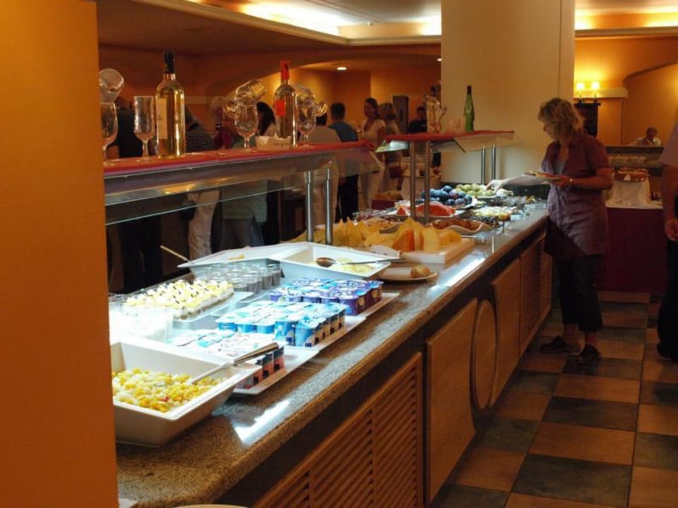 Am Buffet Iberostar Waves Málaga Playa