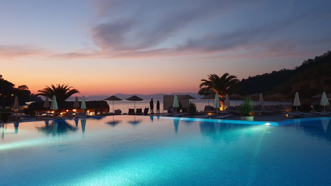 Pool Hillside Beach Club