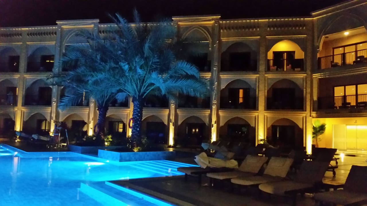 Pool bei den Guestrooms DoubleTree by Hilton Resort & Spa Marjan Island