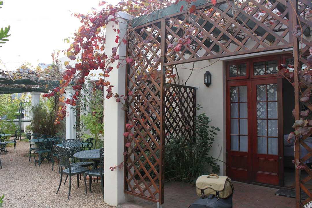 Eingang zum Zimmer Hotel La Fontaine Guest House