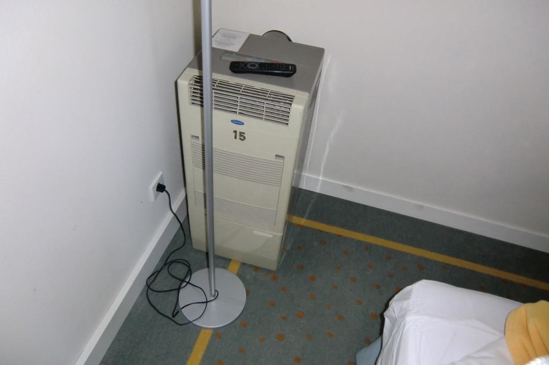 Klimaanlage, Bettdurchgang Grand Hotel Filippo