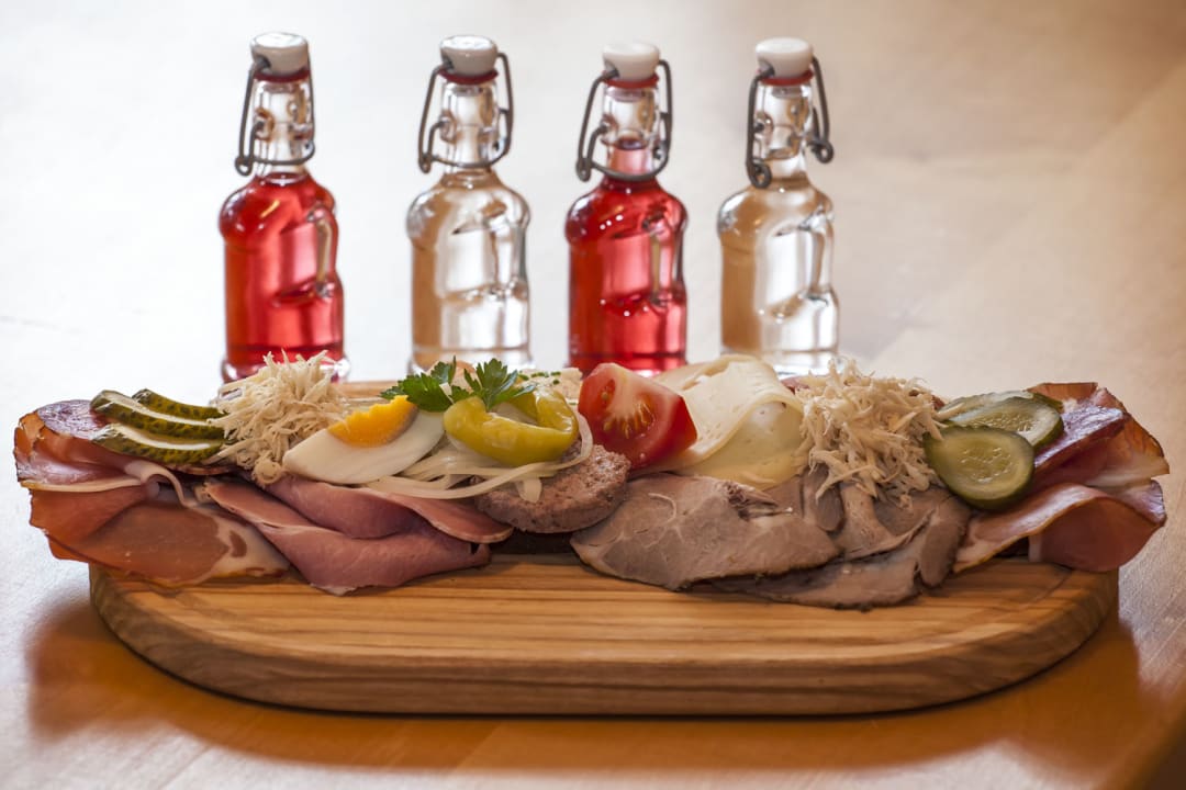 Restaurant Sonnleitnhof Urlaub am Bauernhof Fam. Kogler - Buschenschenke/Buschenschank